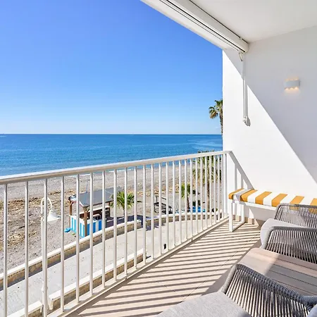 Seafront Apartment Algarrobo Costa