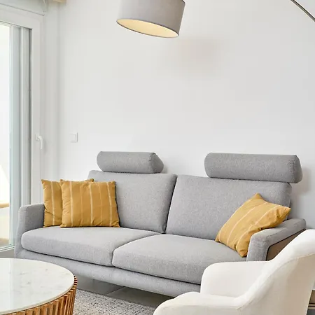 Apartment Seafront *